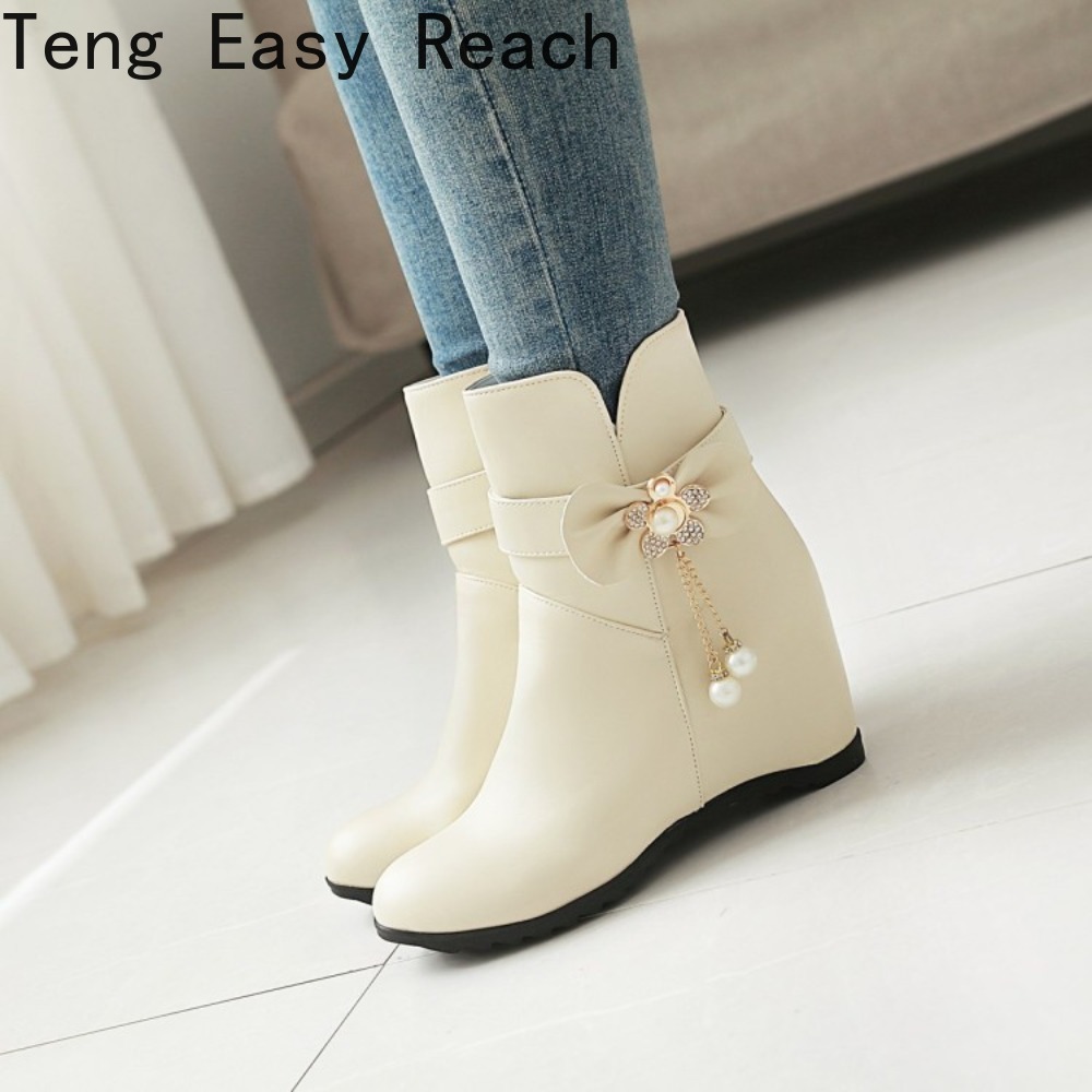 รองเท้าแฟชั่นแบบส้นเตารีด ยี่ห - Ethnic Fashion Brand บทวิจารณ์และราคา