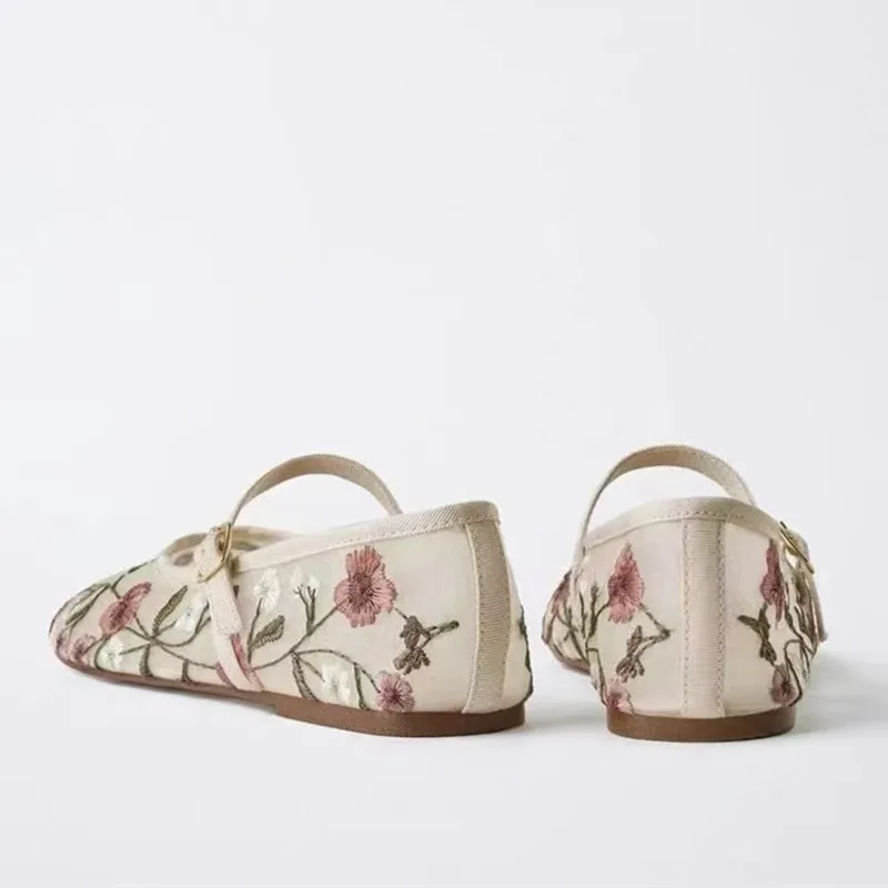 ตาข่ายปัก Leisure Ballet Flats - Ethnic Fashion Brand บทวิจารณ์และราคา