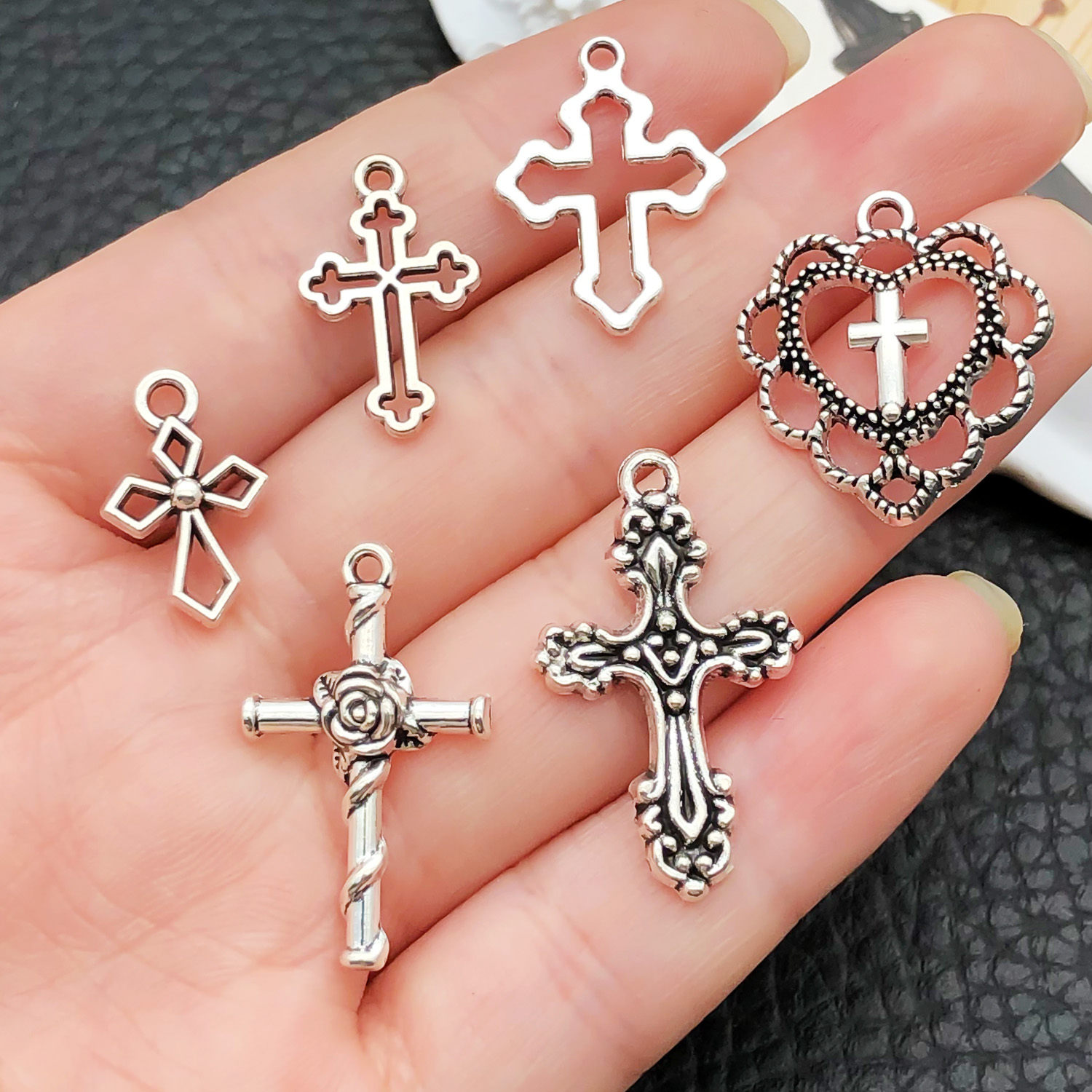จี้ไม้กางเขนคละ 52 ชิ้น (เงินโ - Ethnic Fashion Style บทวิจารณ์และราคา