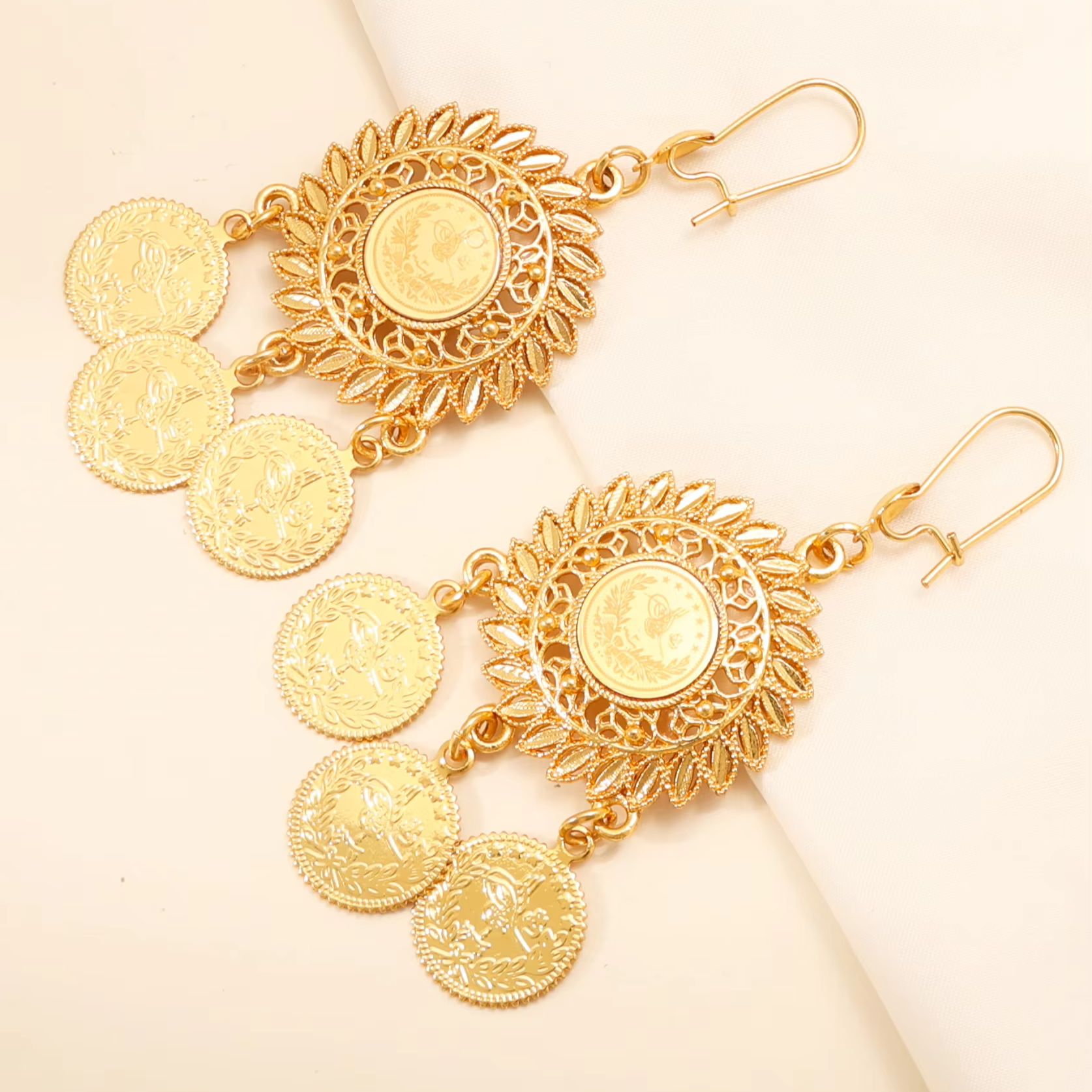 ต่างหูสไตล์วินเทจโบโฮลายดอกไม้ - Ethnic Fashion Co In บทวิจารณ์และราคา
