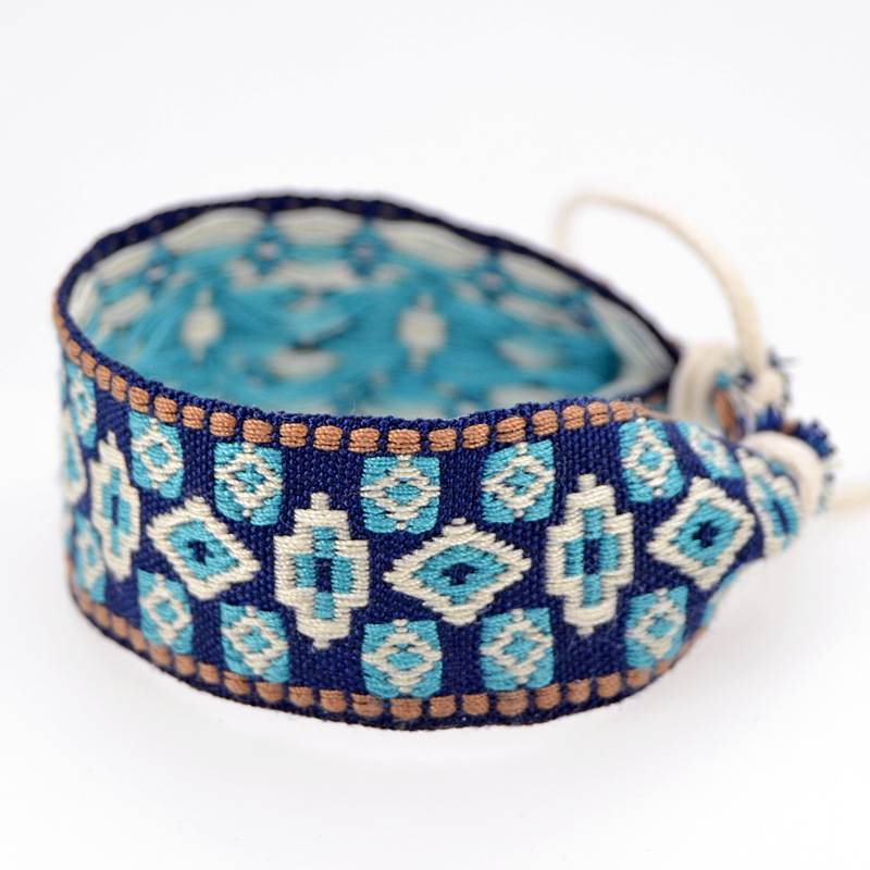 แฟชั่นสไตล์ชาติพันธุ์สร้อยข้อม - Ethnic Fashion Brand บทวิจารณ์และราคา
