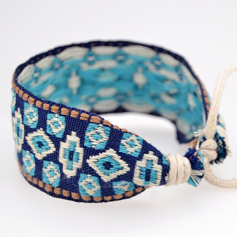 แฟชั่นสไตล์ชาติพันธุ์สร้อยข้อม - Ethnic Fashion Brand บทวิจารณ์และราคา