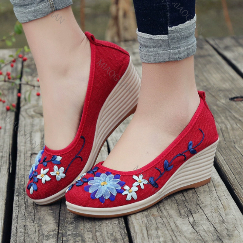 รองเท้าส้นเตารีดปักลายสำหรับผู - Ethnic Fashion บทวิจารณ์และราคา